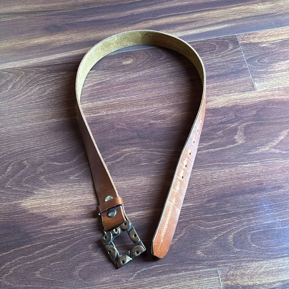 Brown Leather Belt with Metal Buckle - Picture 2 of 8
